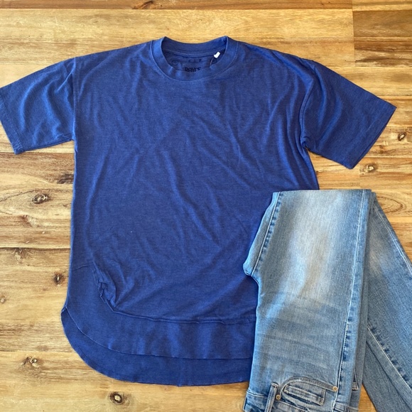 Royce Poncho Tee Shirt NWT - Picture 2 of 2